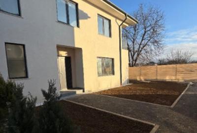 Casă cu 5 camere cu Teren 260 Mp în Florești - 2