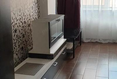 Garsonieră decomandată, mobilată în Sud - 13