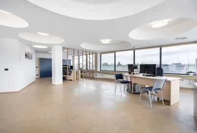 Spațiu comercial, de 108 mp, în P-ța Unirii - 1