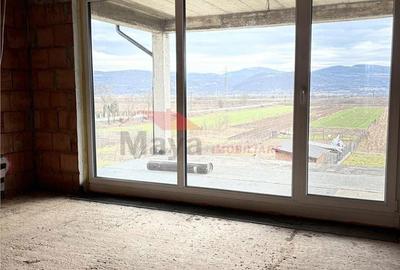 Casă cu 4 camere cu Teren 900 Mp în Uriu - 16