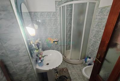 Zona Mioritei , 3 camere decomandate , 82500 Euro - 10