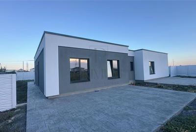 Duplex cu 3 camere cu Canalizare în Moșnița Nouă - 2