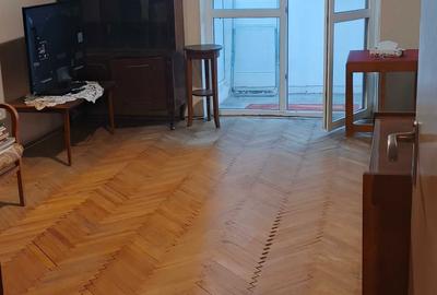 Apartament cu 3 camere decomandat în Nord