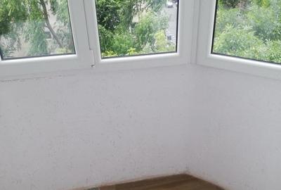 Apartament cu 2 camere semidecomandat în Brâncoveanu