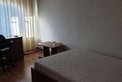 Garsonieră decomandată în Central - 3