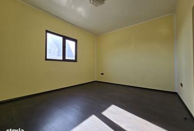 Casă cu 4 camere în Central - 16