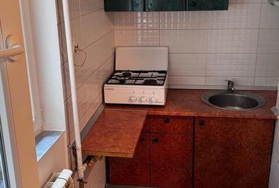 Garsonieră decomandată în Berceni