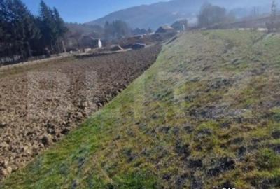 Teren de 6823 mp, în Central - 8