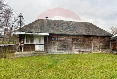 Casa / Vila cu 5 camere de vanzare - 1