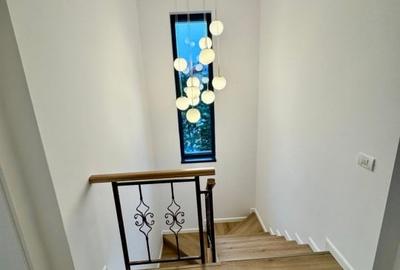 Casă individuală cu 5 camere cu Canalizare în Central - 2