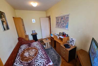 Apartament cu 3 camere semidecomandat în Craiovei - 5