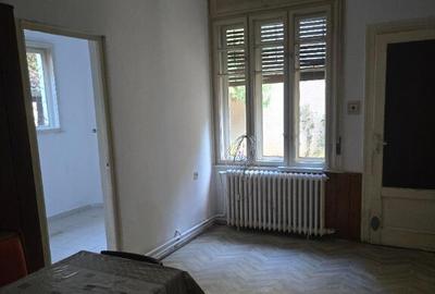 Casă cu 6 camere cu Teren 242 Mp în Ultracentral - 2