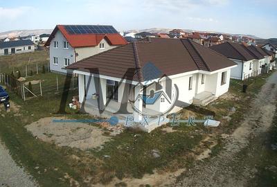 Casă individuală cu 3 camere cu Canalizare în Sud - 1