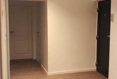 Apartament cu 3 camere decomandat în Coman - 6