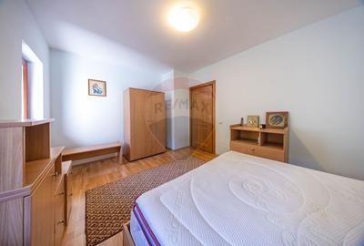 Casă individuală cu 8 camere cu Canalizare în Moieciu - 23