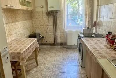 Apartament cu 3 camere decomandat în Central - 1