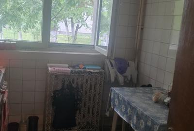 Apartament cu 3 camere semidecomandat în Titan - 5