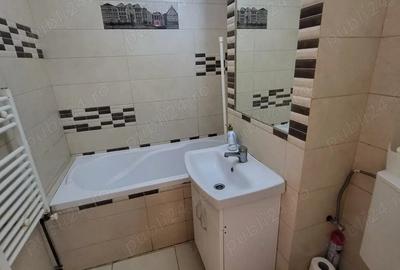 Apartament cu 2 camere decomandat în Hala Centrală - 1