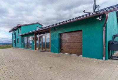 Teren 9.4 ha extravilan + casa 230 mp, COMISION 0% - 24