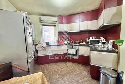Apartament cu 3 camere semidecomandat, mobilat în Soarelui - 1