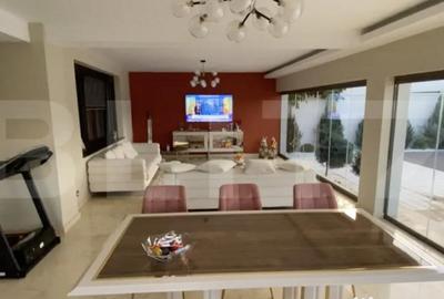 Casă cu 7 camere cu Teren 1507 Mp în Central - 12