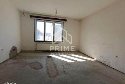 Casă cu 6 camere cu Teren 1100 Mp în Teiu - 4