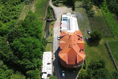 DE VANZARE Pensiune cu piscina, pastravarie, zona spa locatie de vis - 6