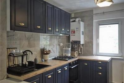 Apartament cu 3 camere decomandat, mobilat în Complex Studențesc