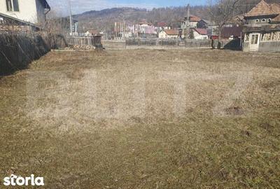 Teren de 737 mp, în Central - 1