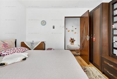 Apartament cu 3 camere decomandat în Tractorul - 3