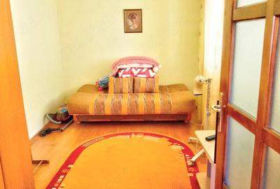 Casă cu Teren 1800 Mp în Central - 2