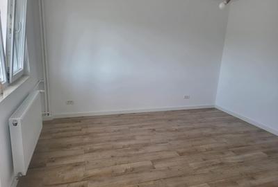 Apartament cu 2 camere decomandat în Titan - 3