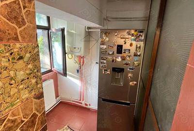 Inchiriez garsoniera zona policlinica 2 - 6