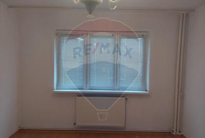 Apartament cu 3 camere de vanzare - 4