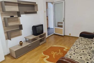 Garsoniera spa?ioasa, vedere superba, pre? negociabil! - 1