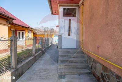 Casă cu 3 camere cu Teren 617 Mp în Central - 2