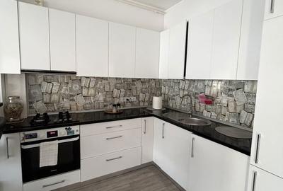 Apartament cu 2 camere decomandat în Exterior Vest - 3