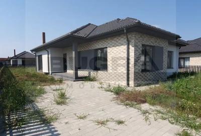 Casă cu 4 camere în Jucu - 5