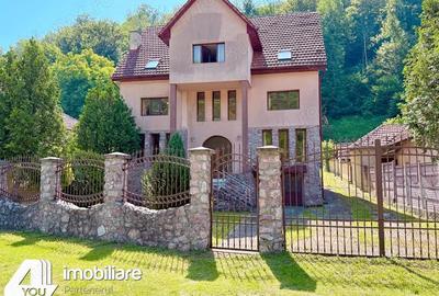 Cladire in Moneasa cu 9 camere: pretabil pensiune, azil batrani, casa vacan?a - 1