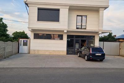 Spațiu comercial, de 300 mp, în Central - 1