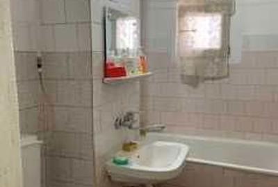Apartament cu 3 camere decomandat în Buzaului - 1