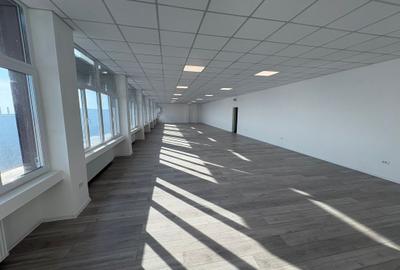 Spatiu de birou 200mp , et 9/10 dotat cu lift , langa metroul Dimitrie Leonida - 3