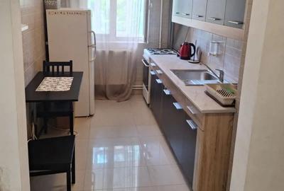 Inchiriez ap decomandat zona Ciresica, et 1 - 4