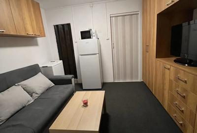 Garsoniera de inchiriat aproape de metrou ! - 3