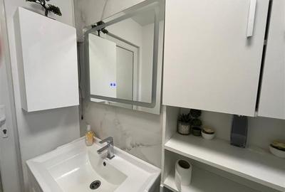 Apartament cu 3 camere semidecomandat în Central - 12
