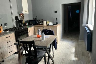 Casă cu 4 camere cu Teren 720 Mp în Grădiște - 4