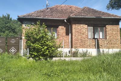 Casă cu 3 camere în Stejar - 1