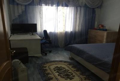 Apartament cu 3 camere decomandat în Badea Cârțan - 7