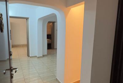 Apartament cu 3 camere decomandat în Central - 1