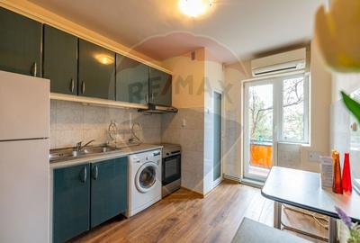 Apartament 3 camere de inchiriat in zona Ultracentral - 1